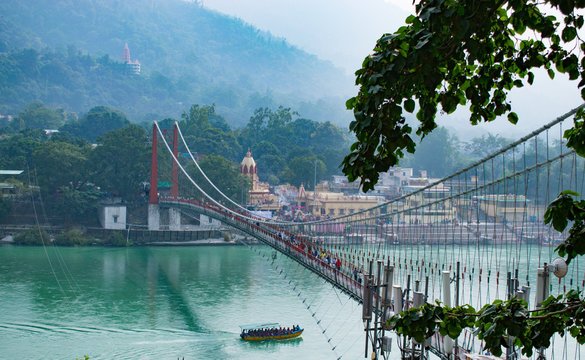 Uttarakhand: Where the Mountains Whisper and Rivers Roar – A Tourist’s Delight!